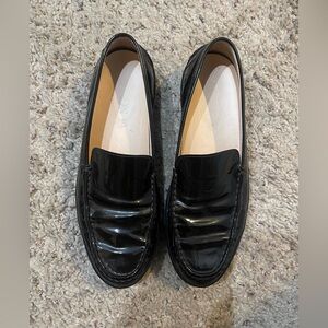 Tod’s Women’s Driving Moccasin Loafer Patent Burgundy Leather Vibram Sole Sz 8.5